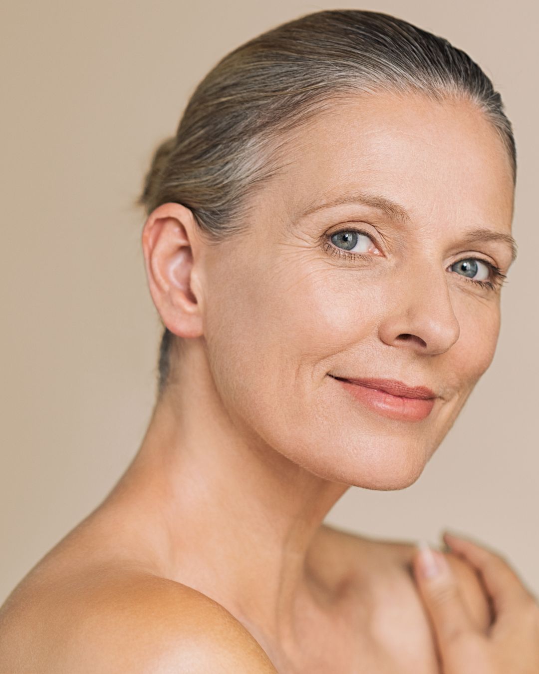 When used on the jawline and lower face, cryotherapy ice globes can help tighten and lift sagging jowls.