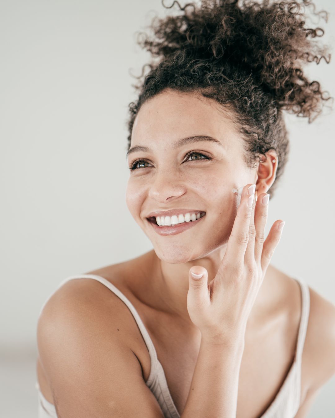  Whether you're looking to combat signs of ageing, fade hyperpigmentation, or banish breakouts, retinol deserves a prime spot in your skincare arsenal.